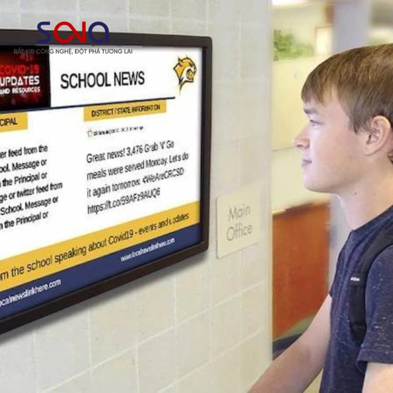 màn hình quảng cáo cần được chọn lựa phù hợp với không gian trường học