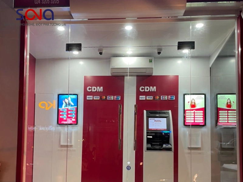màn hình quảng cáo ở ATM