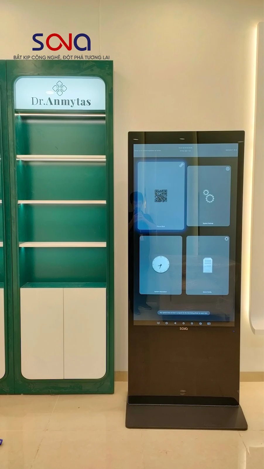 màn hình quảng cáo tiệm trang sức uy tín