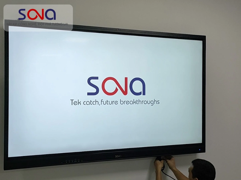 màn hình quảng cáo sàn chứng khoán 