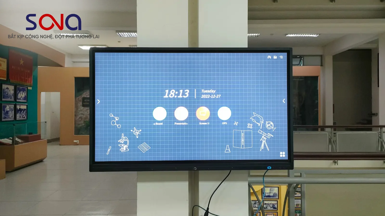 Màn hình quảng cáo ở các phòng khám