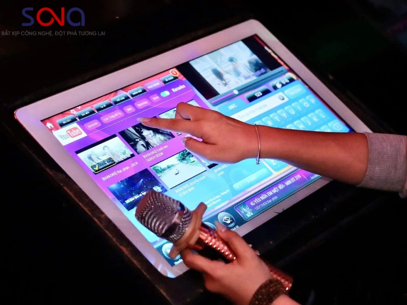 màn hình tương tác Karaoke