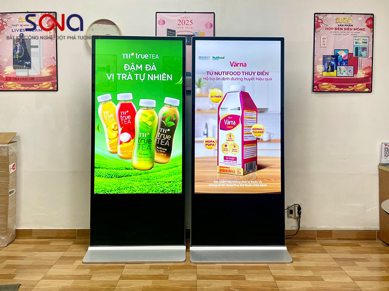 Màn hình LCD quảng cáo treo tường và chân đứng