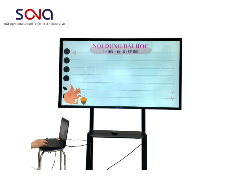 Khung tương tác - Giải pháp tối ưu để biến Smart TV thành màn hình tương tác