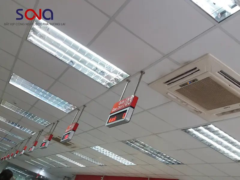 Màn hình hiển thị số treo trần