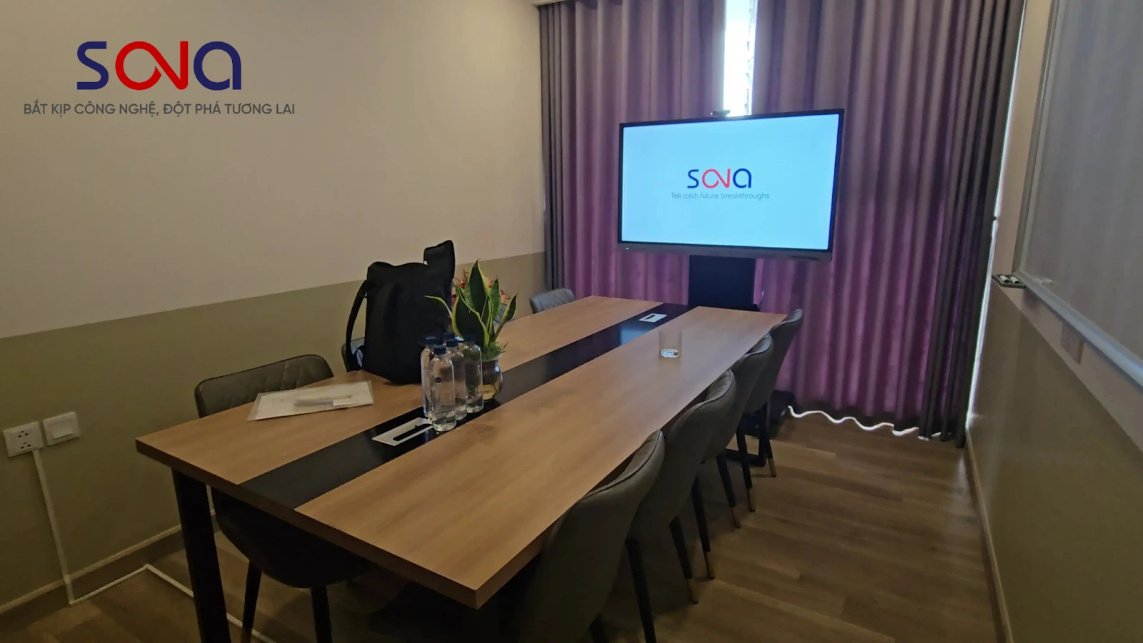 màn hình quảng cáo hội nghị