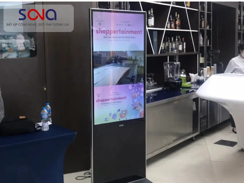 Màn hình quảng cáo sân trượt băng