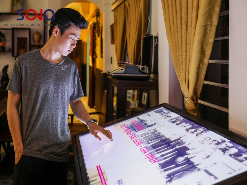 Màn hình tương tác trong các lĩnh vực khác như bảo tàng, triển lãm, giải trí