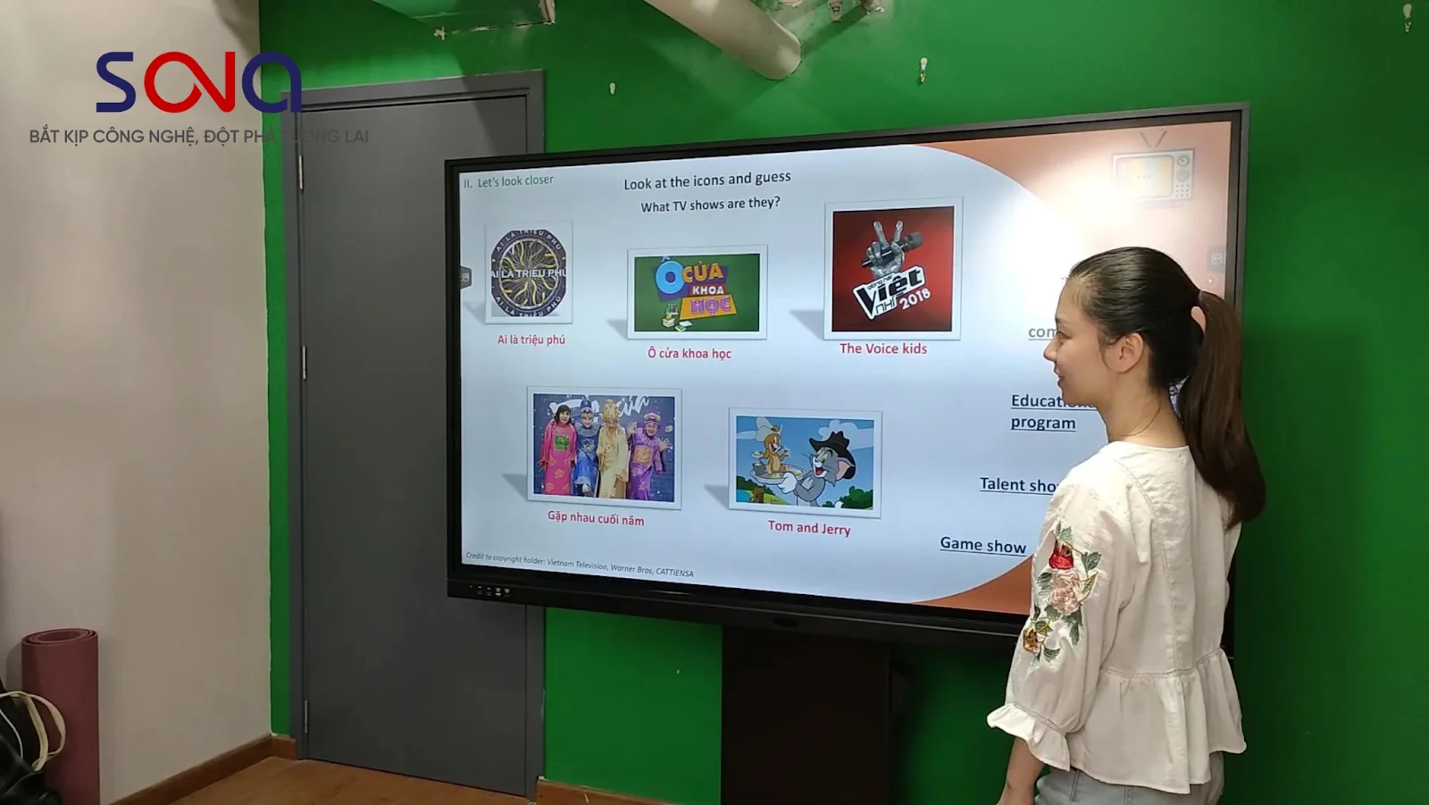 màn hình tương tác 98 inch