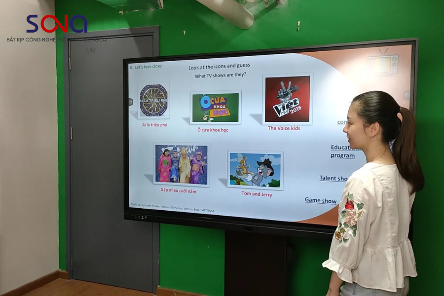 Màn hình tương tác 100 inch? Các yếu tố cần xem xét khi chọn mua