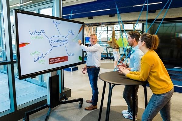 Màn hình tương tác giáo dục 65 inch
